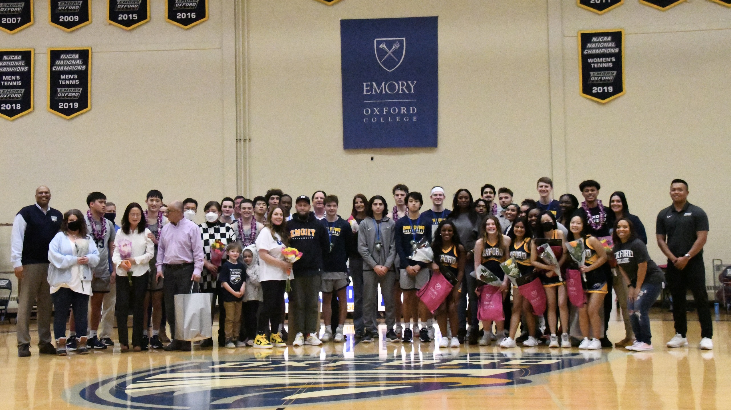 Late Game Run Leads to Men's Basketball Win on Sophomore Day