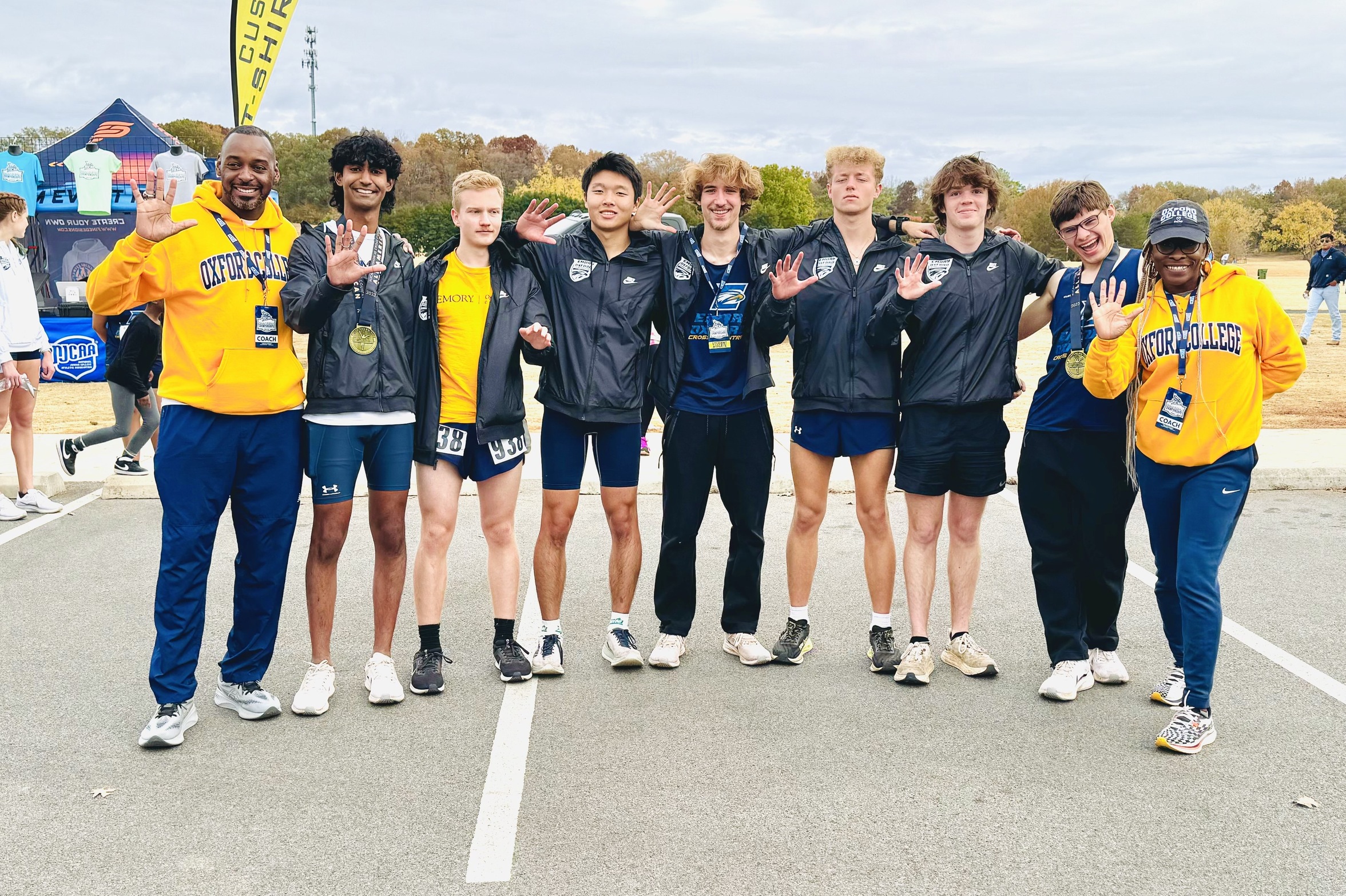 Men's cross country finishes fifth at nationals