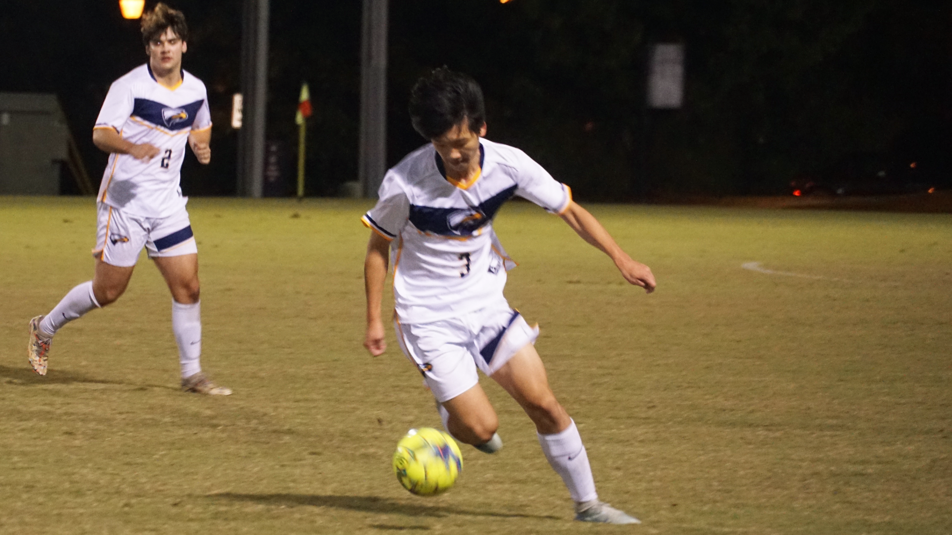 Men's soccer drops close game to MAYSA Storm