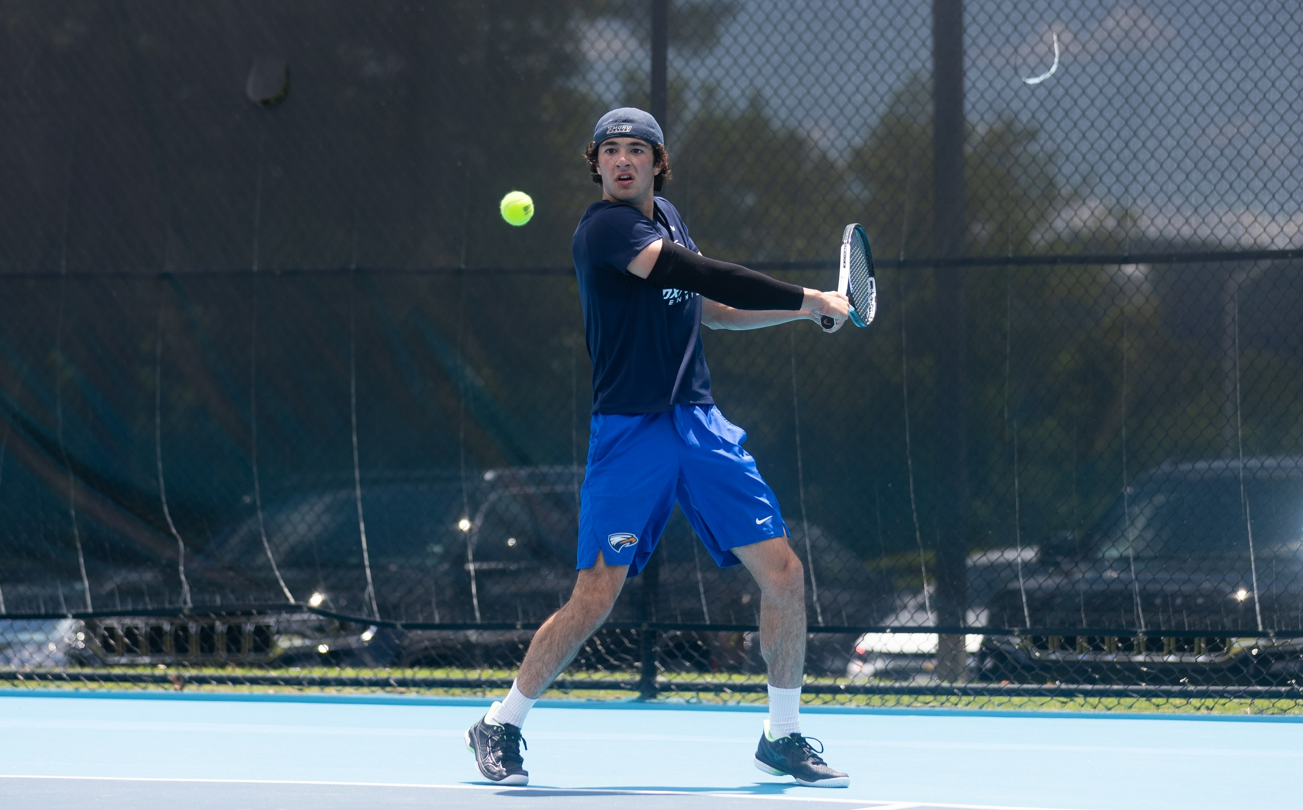 Tennis teams shine bright after day 2 at nationals